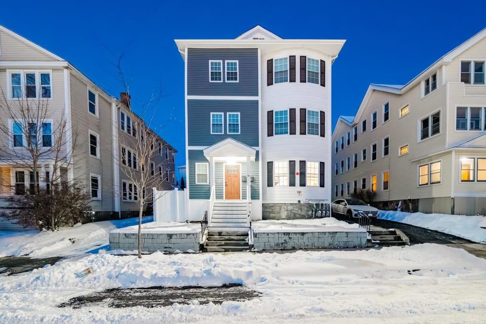 Breezy 4BR Worcester Haven - Near Parks - Ideal Summer Getaway 16-3 Apartment in Worcester