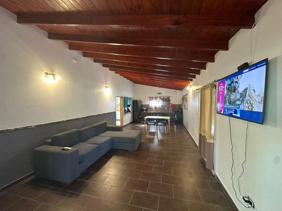 TV and multimedia, Kitchen or kitchenette, Living room, Seating area