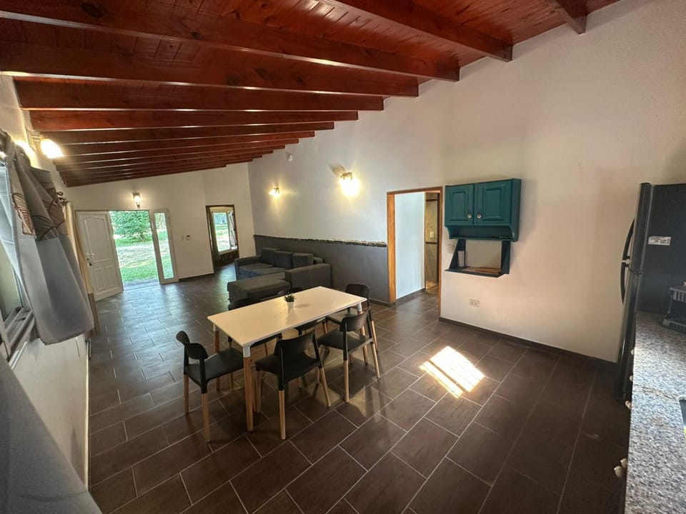 TV and multimedia, Kitchen or kitchenette, Living room, Seating area, Dining area