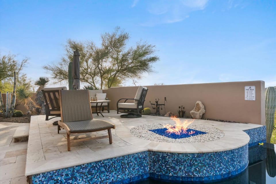 Your Luxury Desert Villa with Pool Hot Tub & Views House in Carefree
