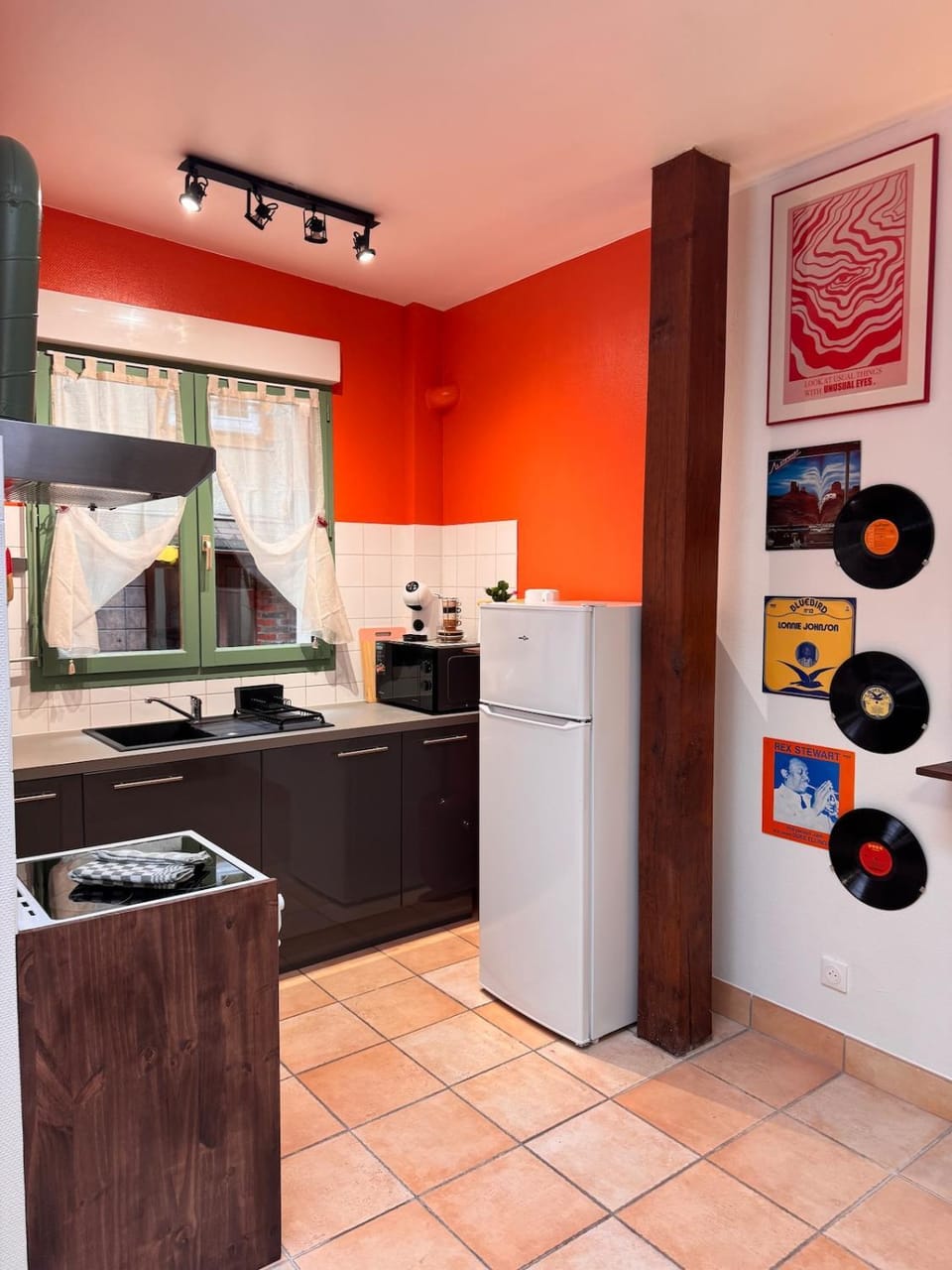 microwave, oven, stove, kitchen