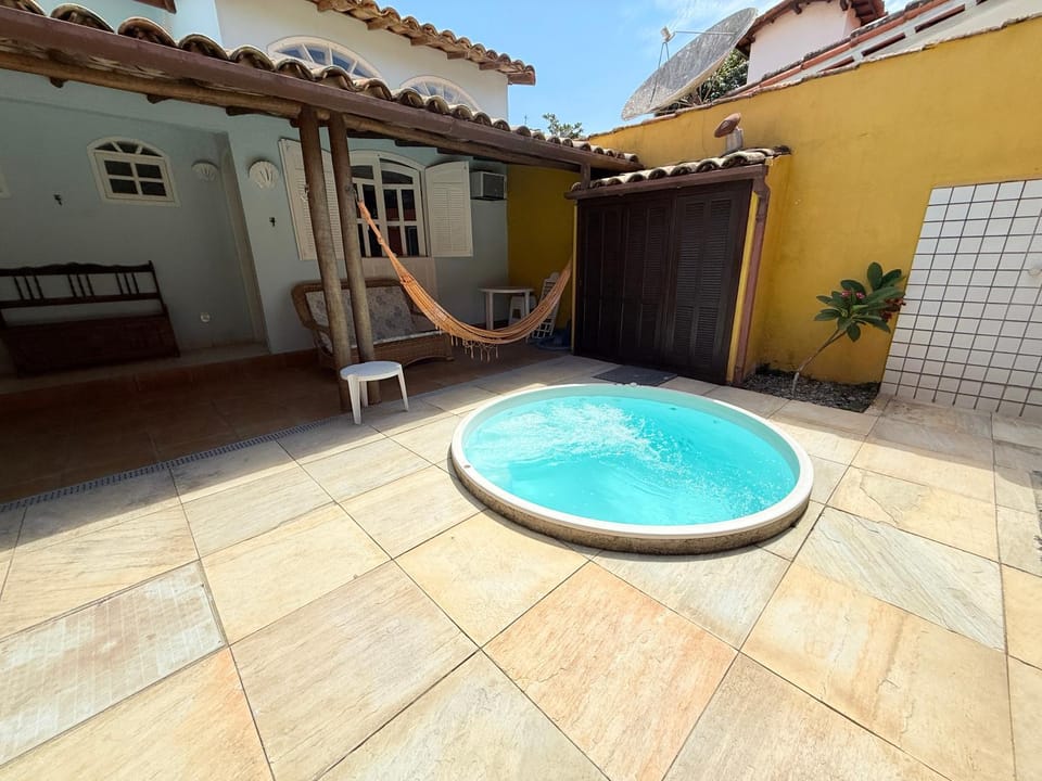 Shower, Swimming pool, Swimming pool