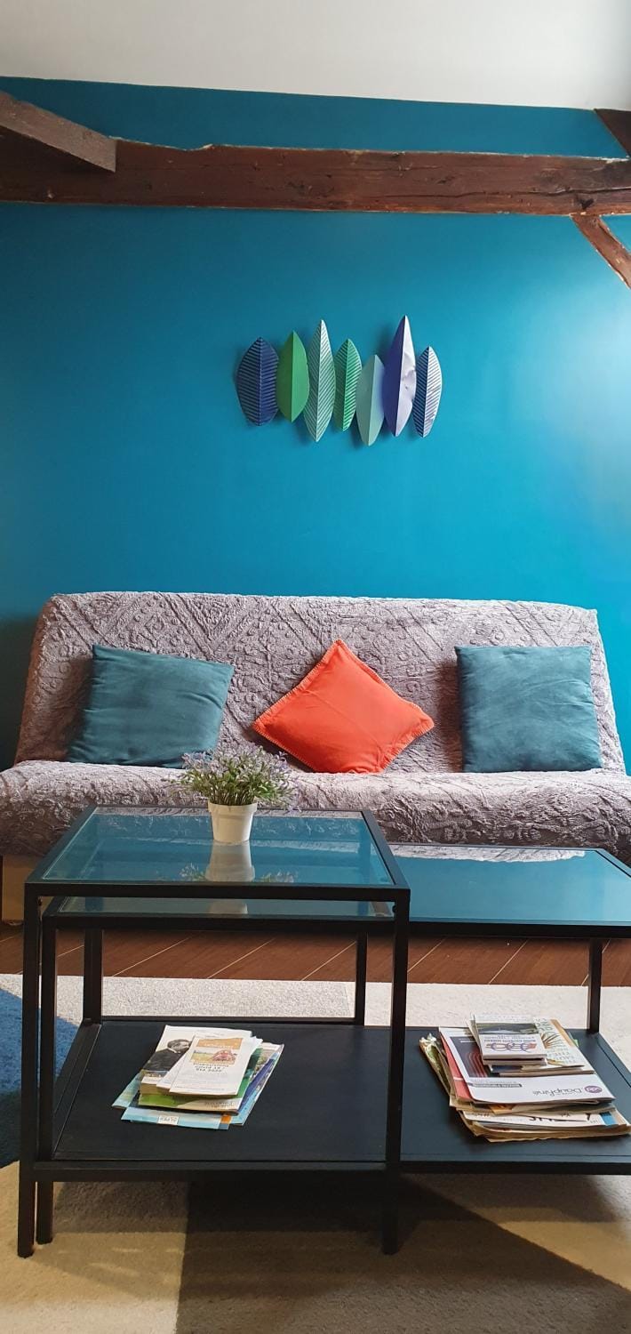Bed, Living room