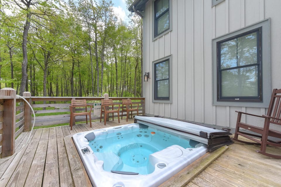 Altitude Adjustment House in Deep Creek Lake