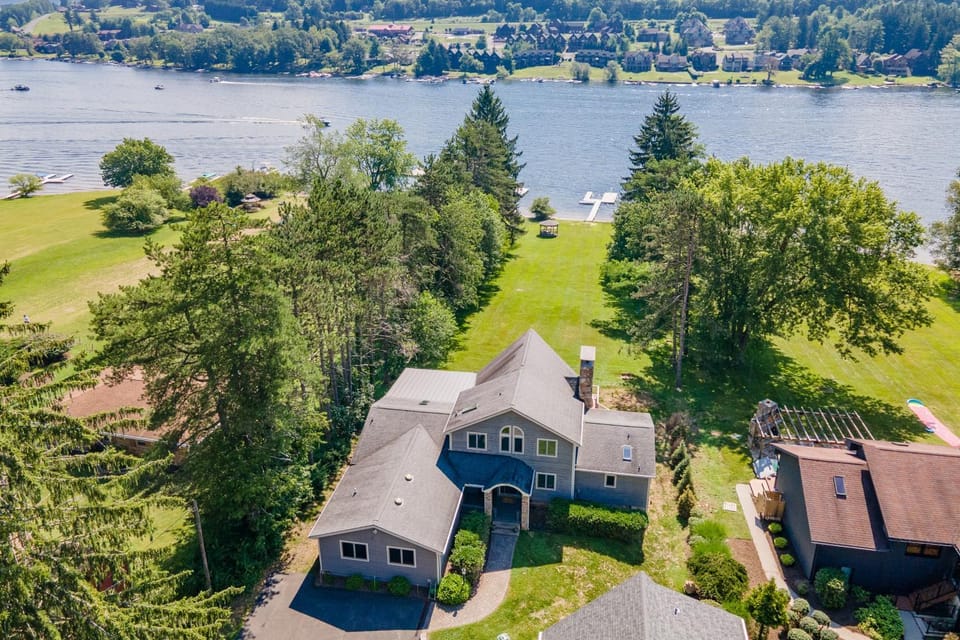 Arcadia Bed and Breakfast in McHenry