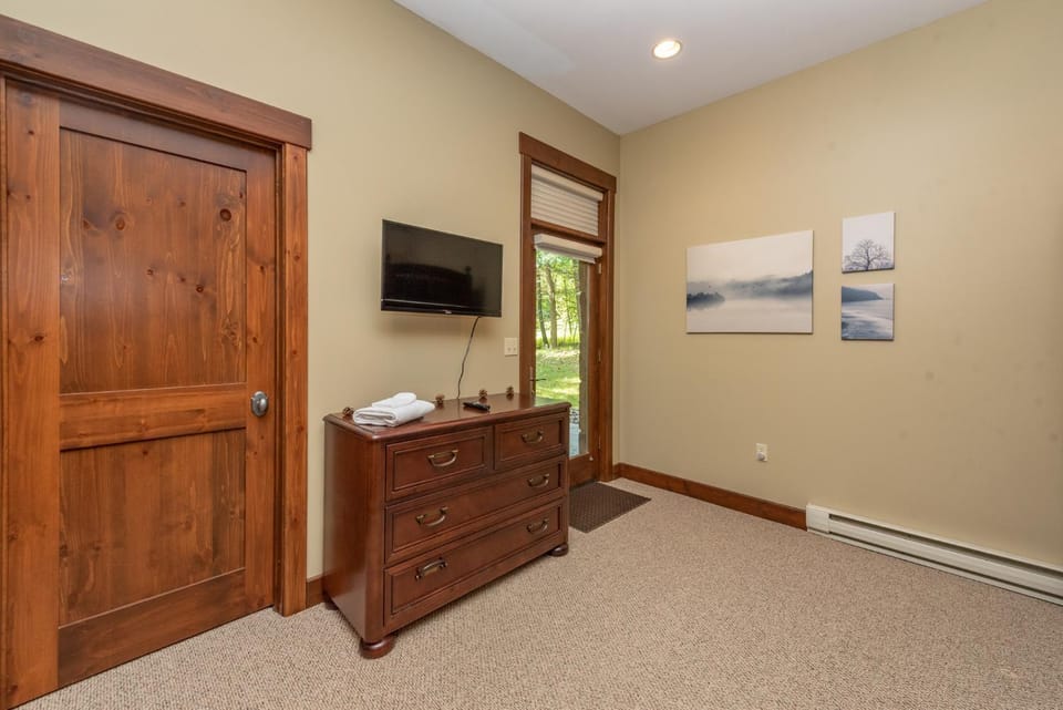 Aria Resort by Railey Vacations House in McHenry