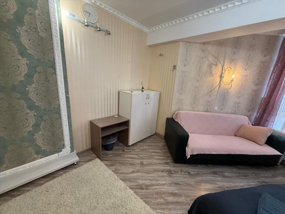 1 Camera Dubla Valea Trandafirilor Vacation rental in Chișinău