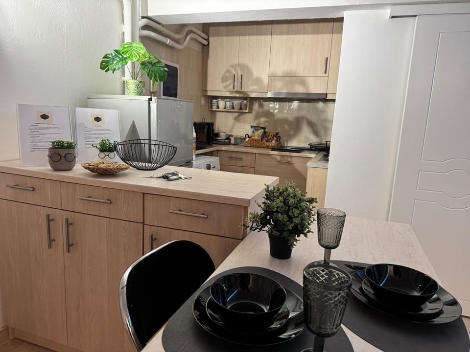 Aiolos cozy GLYFADA near the centre Apartment in South Athens