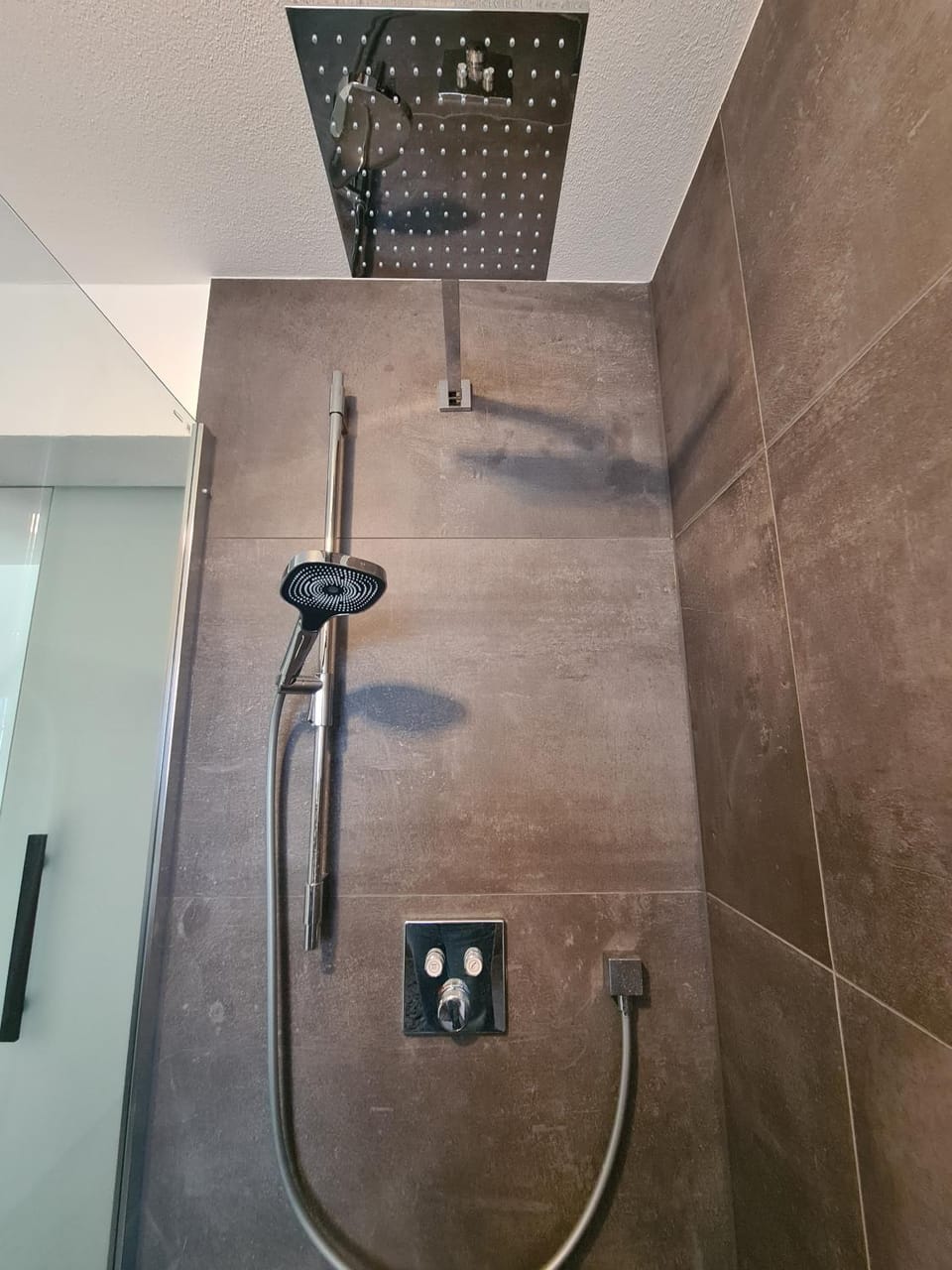 Bathroom, Living room