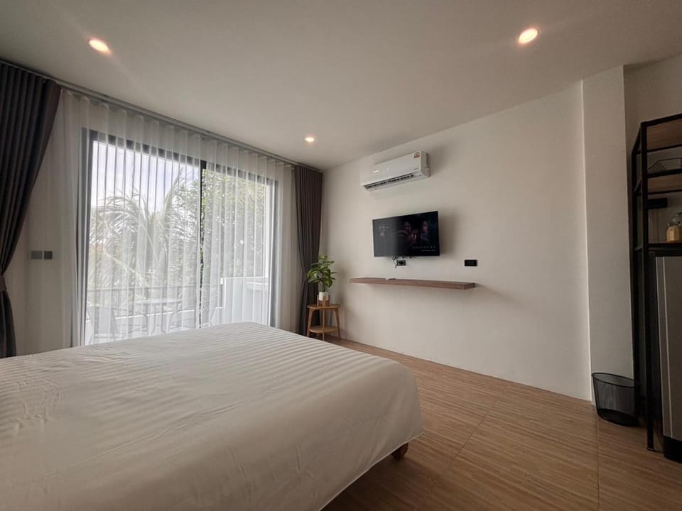 TV and multimedia, Photo of the whole room, air conditioner