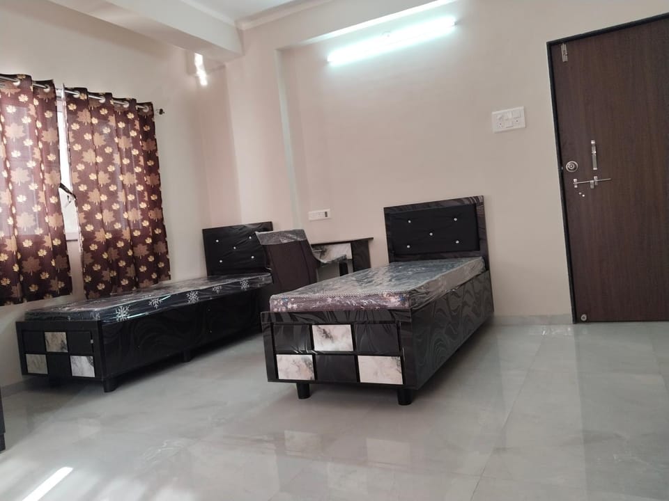 Bed, Living room, Photo of the whole room, Bedroom