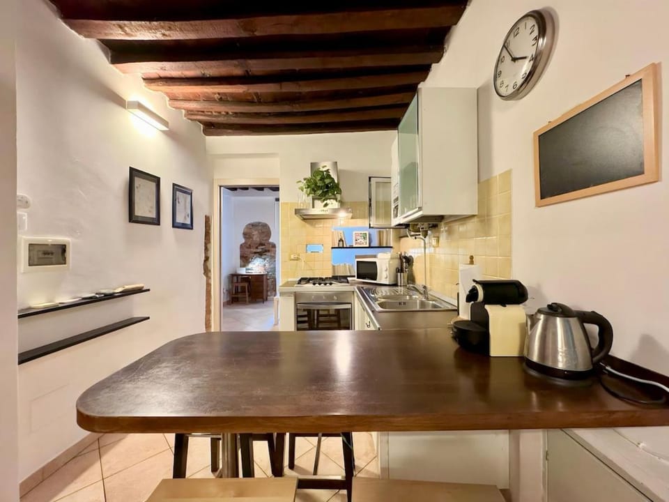 Near Aquarium - Historic Centre & Old Port Apartment in Genoa