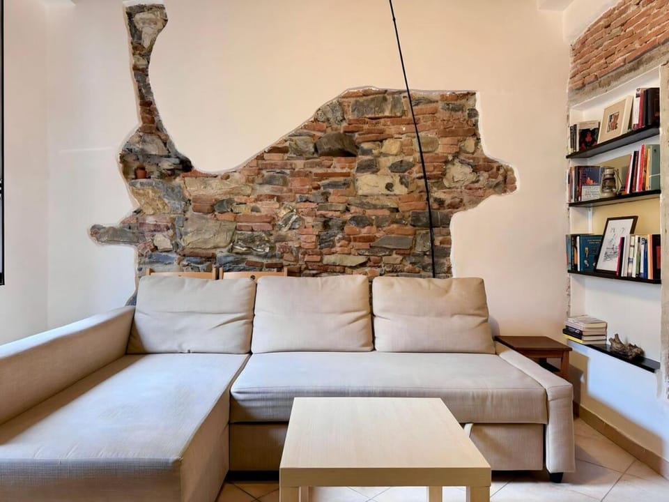 Near Aquarium - Historic Centre & Old Port Apartment in Genoa