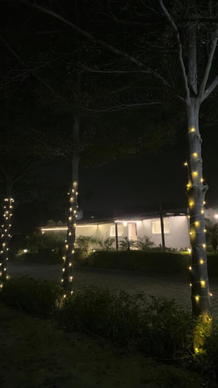 VENUS f FARM Villa in New Delhi