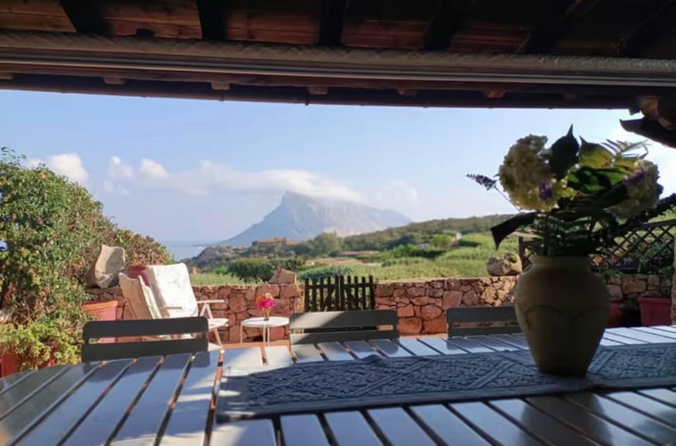 View (from property/room), Balcony/Terrace, Dining area