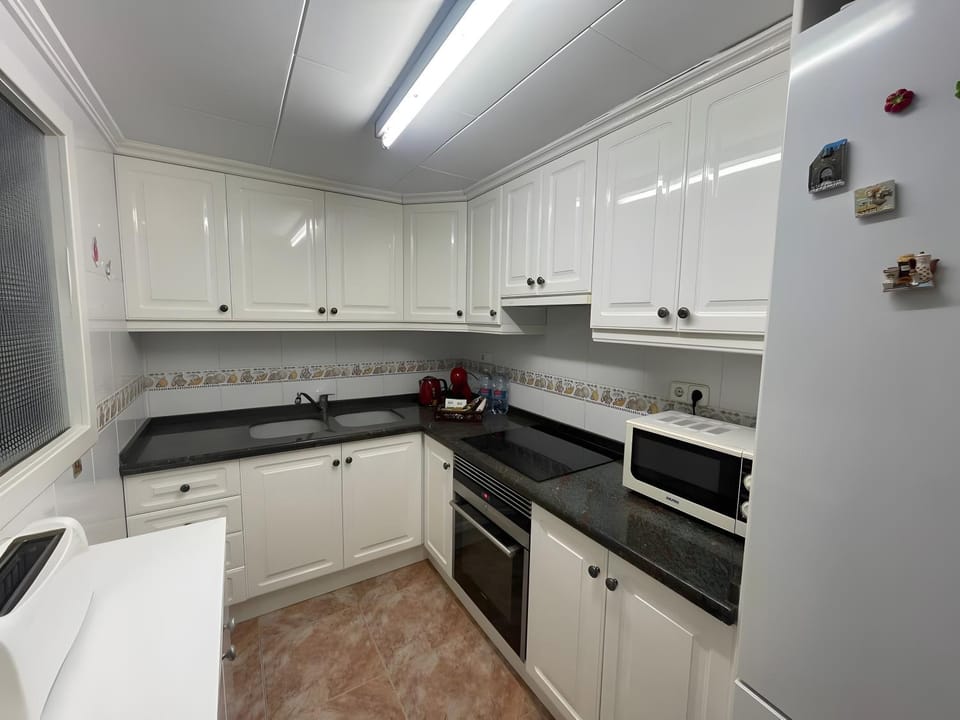 Kitchen or kitchenette, Living room