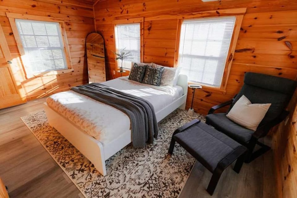 Bed, Bedroom