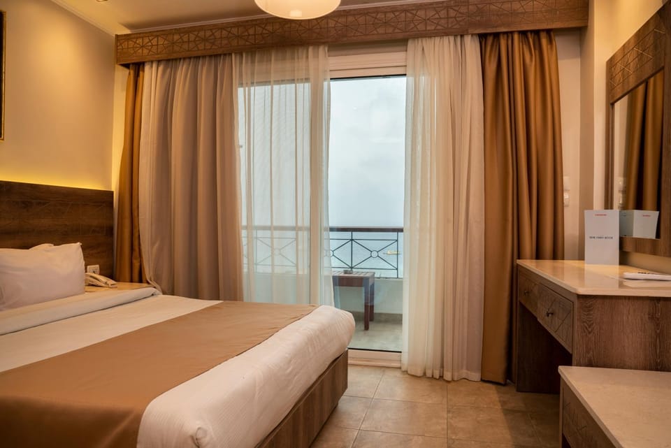 Bed, Photo of the whole room, Bedroom, hair dresser