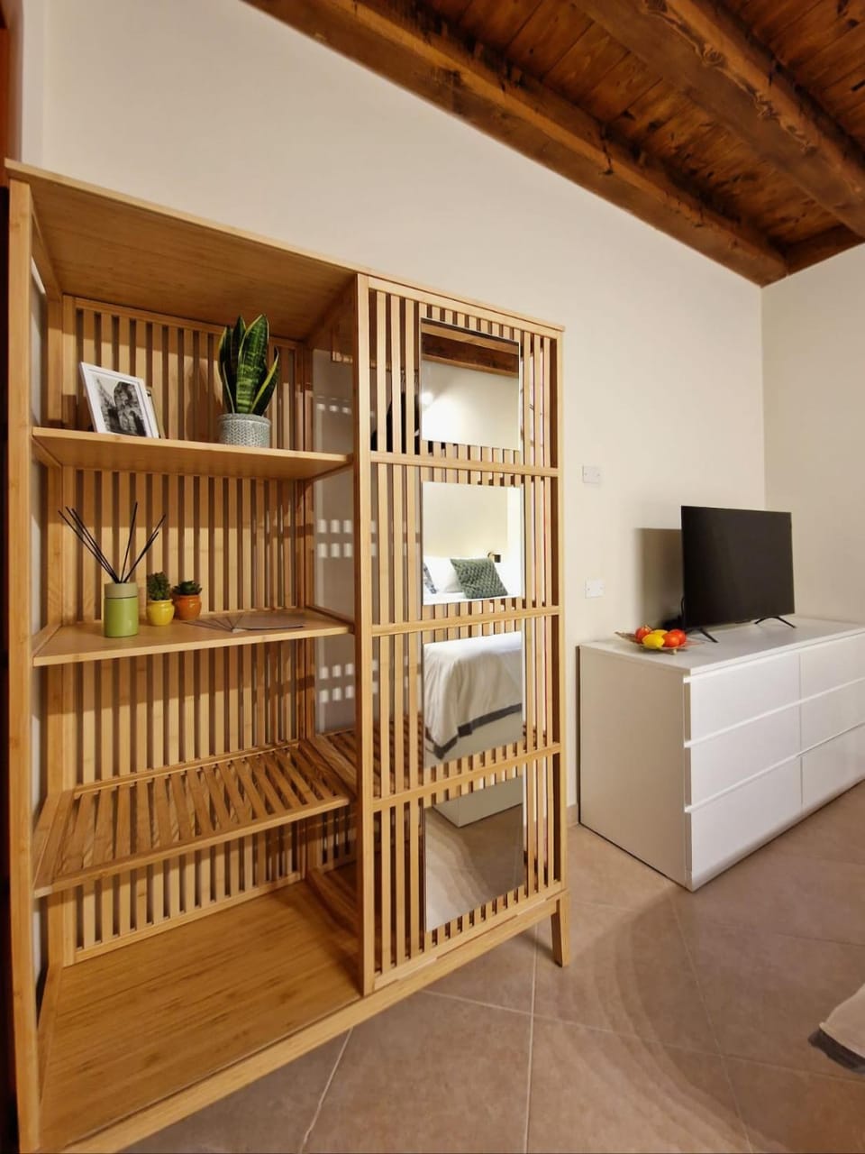 TV and multimedia, Bedroom
