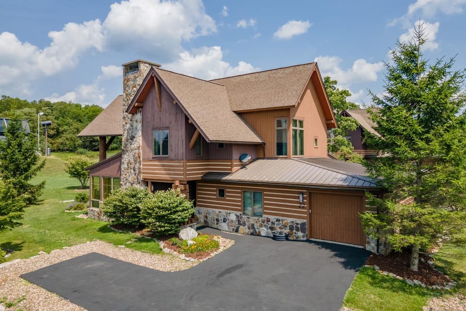 WISPering Timbers by Railey Vacations House in Deep Creek Lake