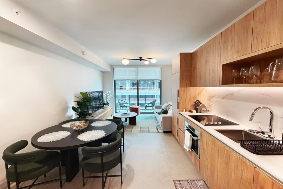 Seating area, Dining area, kitchen