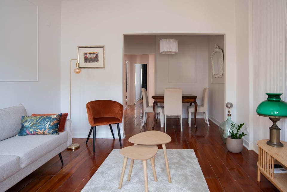 Sunny 3-bedroom apartment São Bento Apartment in Lisbon