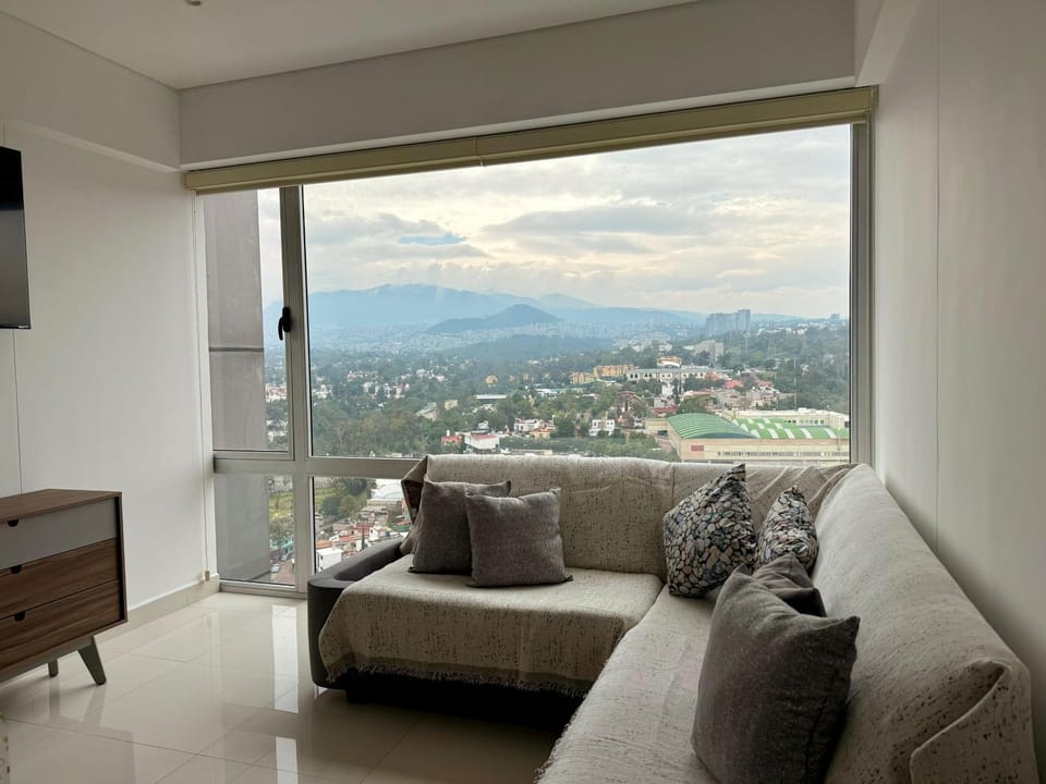 Romulo OFarril 2parking-2BR-2BA Apartment in Mexico City