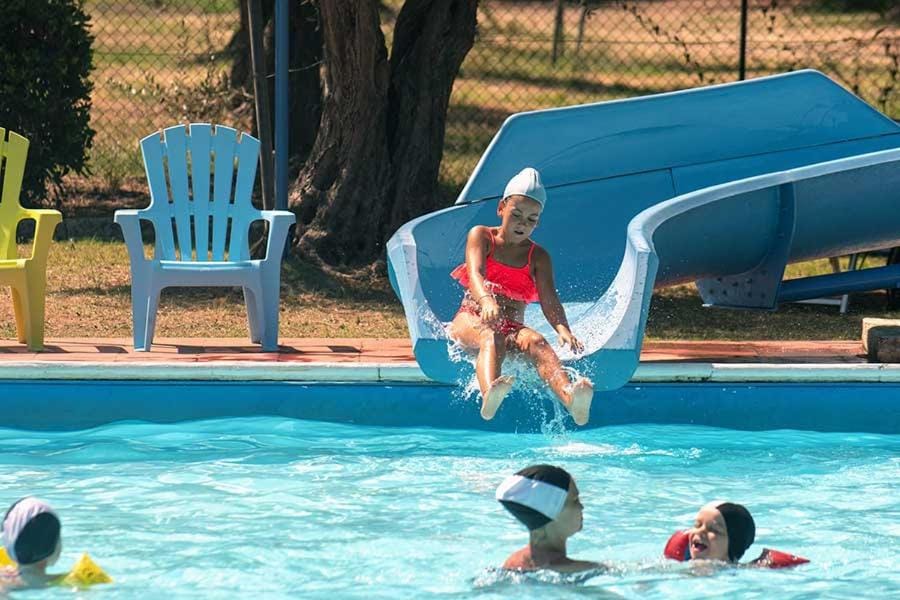 Swimming pool, children