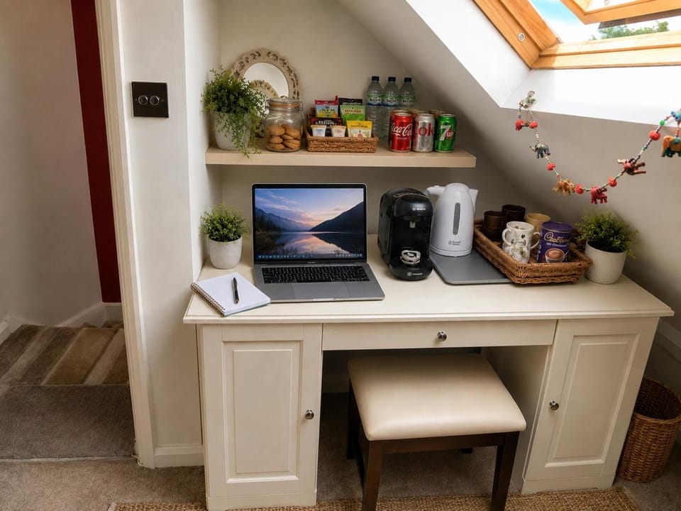 Coffee/tea facilities, Landmark view, Breakfast