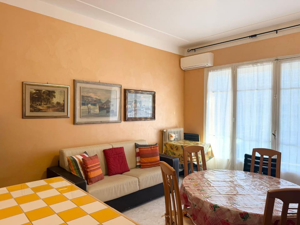 Cocoon à 2 min des plages - Tram direct Aéroport Apartment in Nice