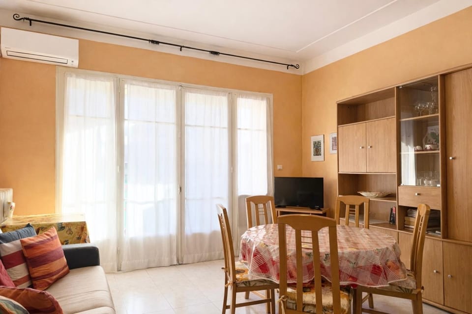 Cocoon à 2 min des plages - Tram direct Aéroport Apartment in Nice