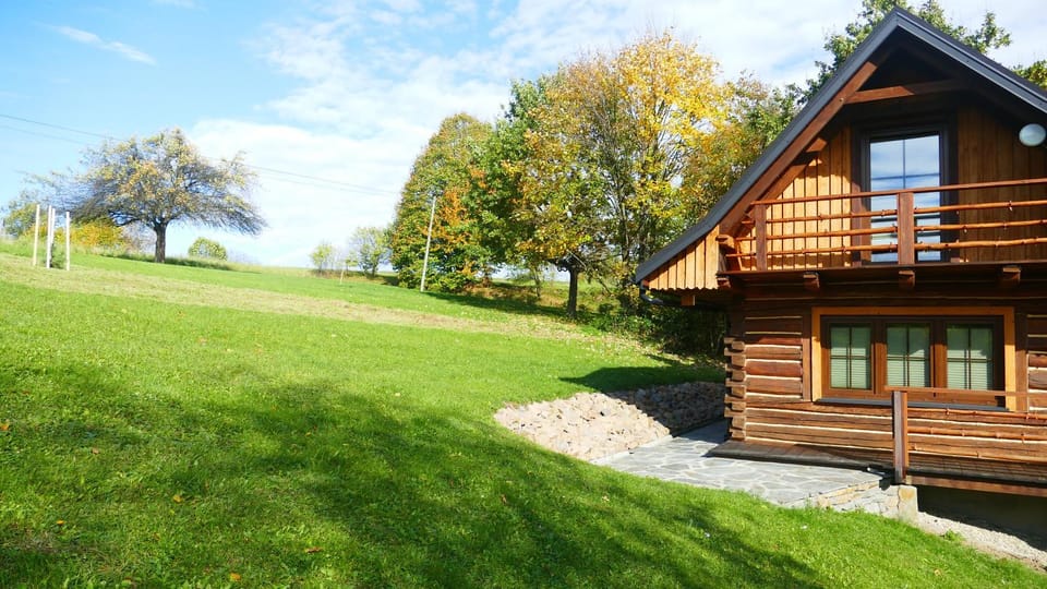 Chatka Pod Dębem House in Lesser Poland Voivodeship