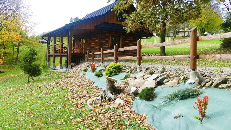 Chatka Pod Dębem House in Lesser Poland Voivodeship