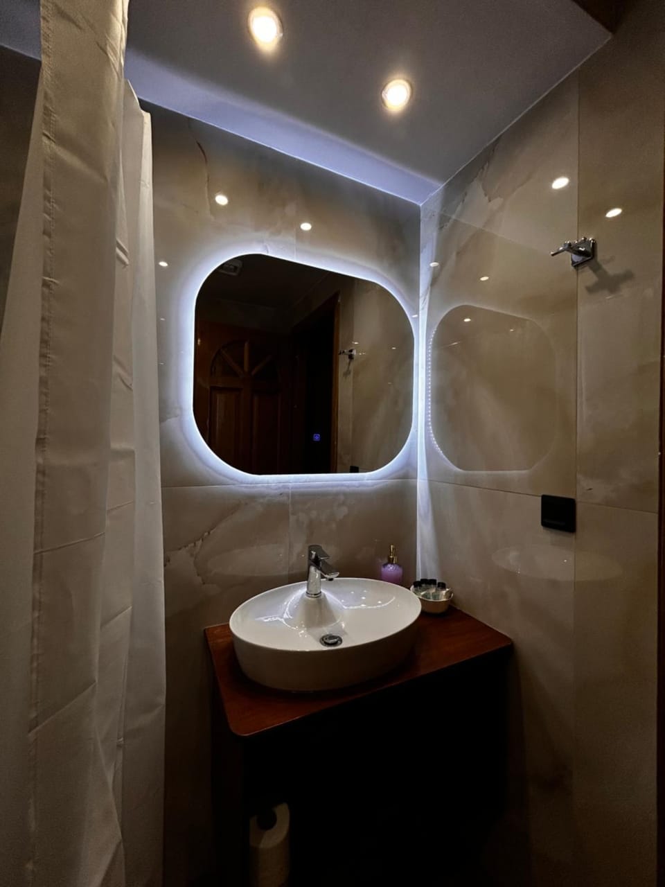 MetsoVillas Traditional Suite 3 - Στην Καρδιά του Μετσόβου Bed and Breakfast in North Macedonia