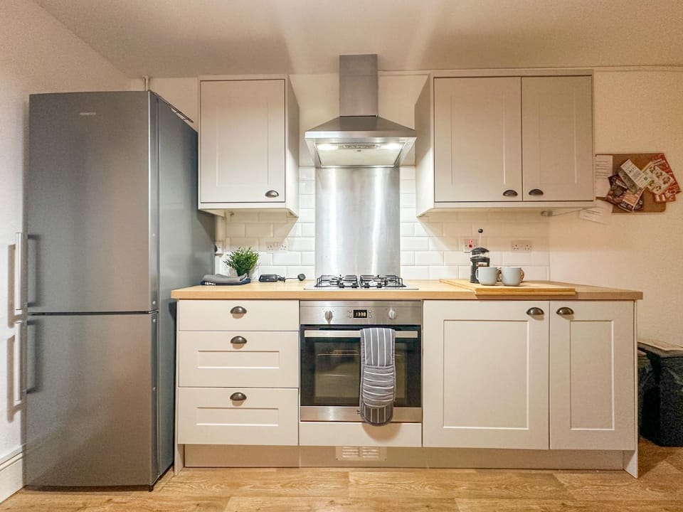 Kitchen or kitchenette, dishwasher, minibar, oven, pet friendly, stove