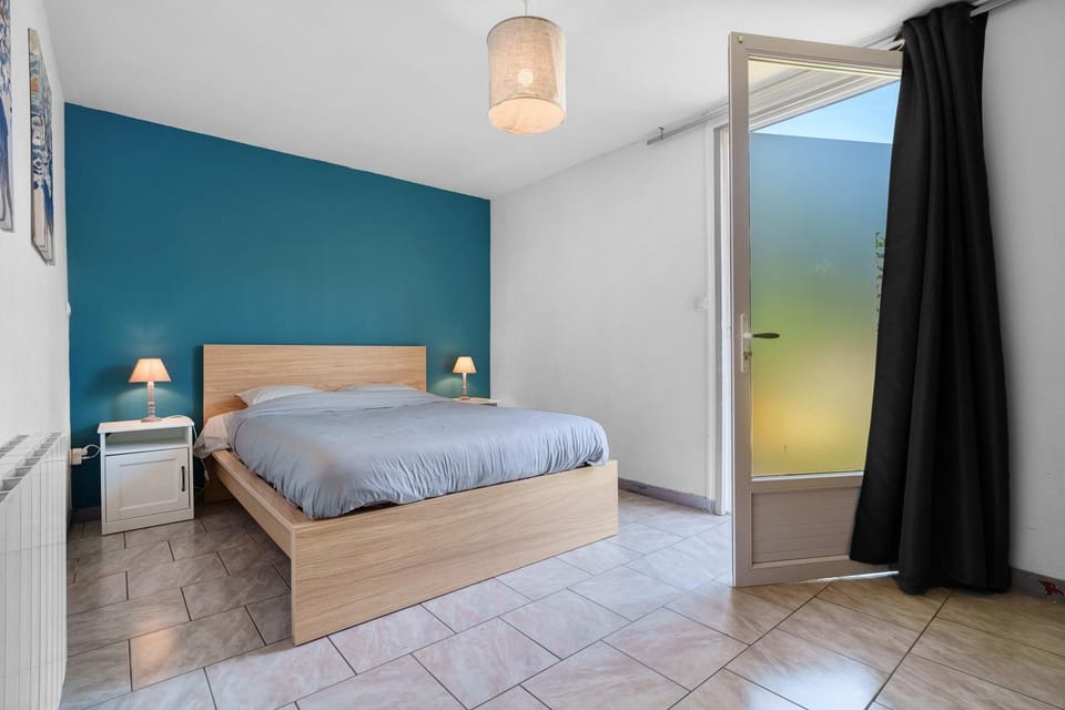Living room, Bedroom