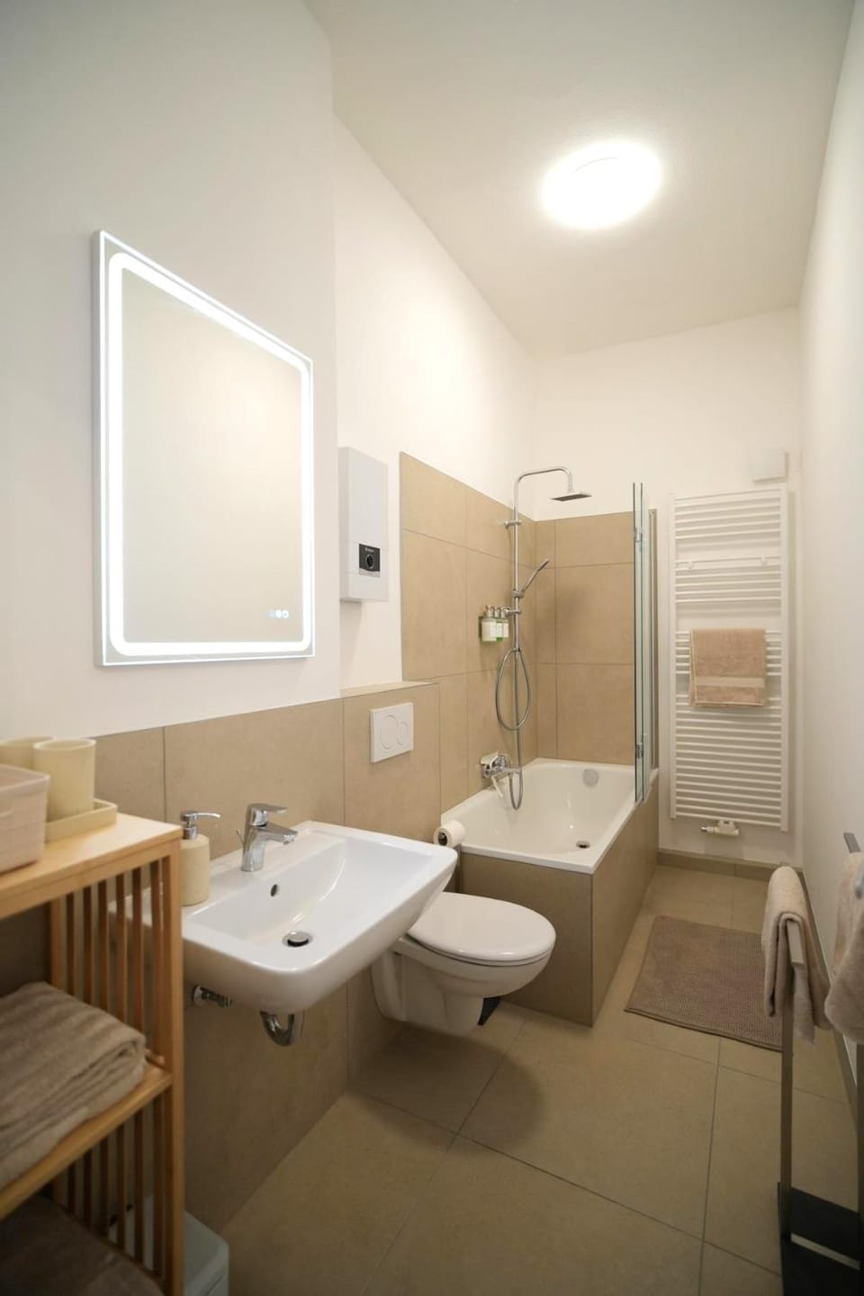 Shower, Toilet, Bathroom, Bath, towels