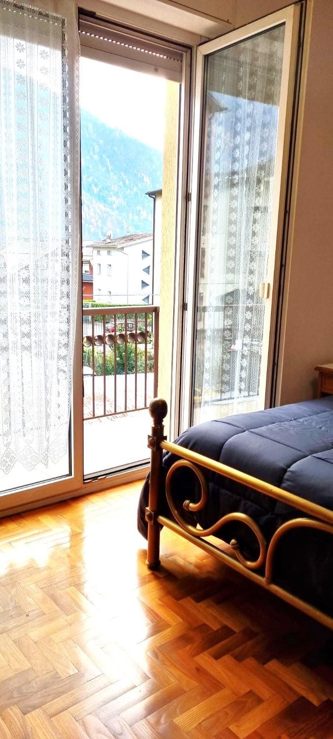 Bed, Natural landscape, Balcony/Terrace, Bedroom, Mountain view