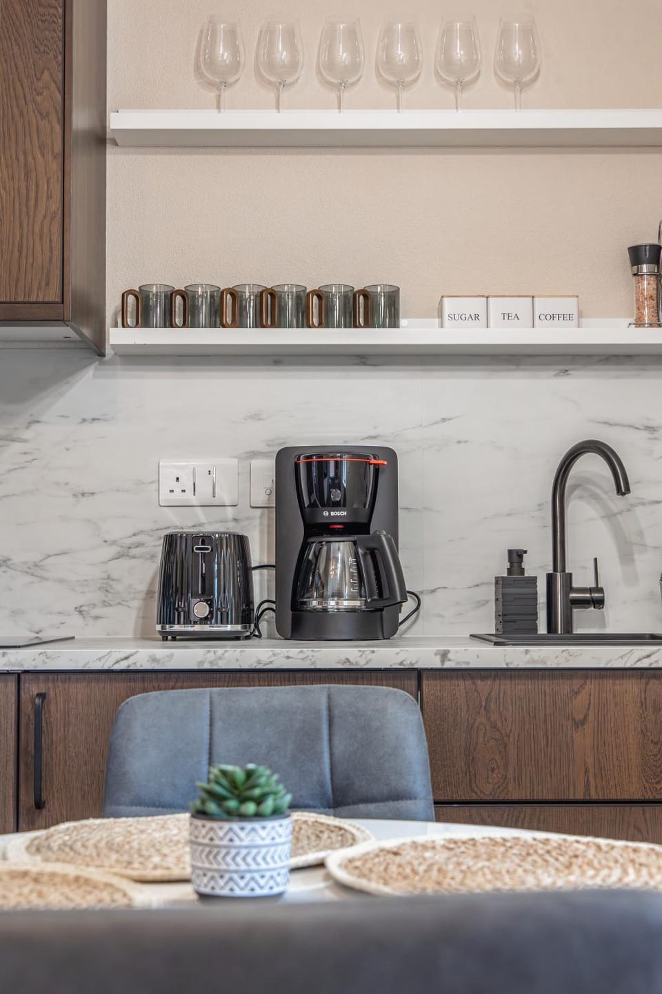 Kitchen or kitchenette