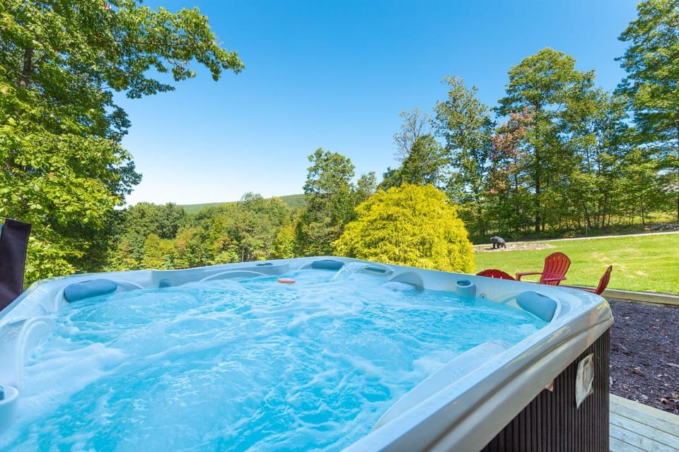 Acorn Hill House in Deep Creek Lake