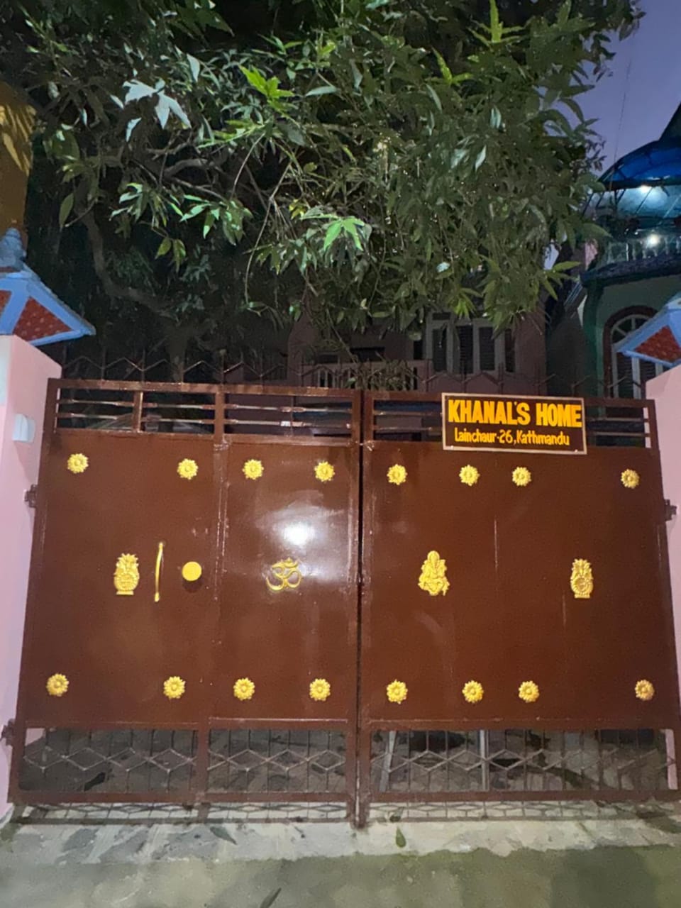 Facade/entrance