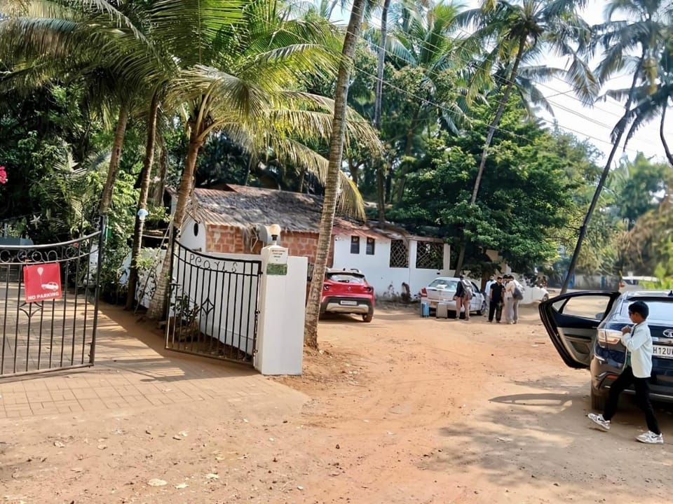 Disha comfort beach stay Calangute Bed and Breakfast in Calangute