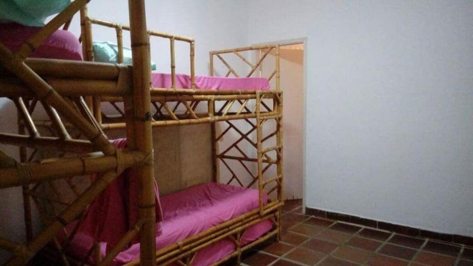 Casa a poucos metros da praia House in Bertioga