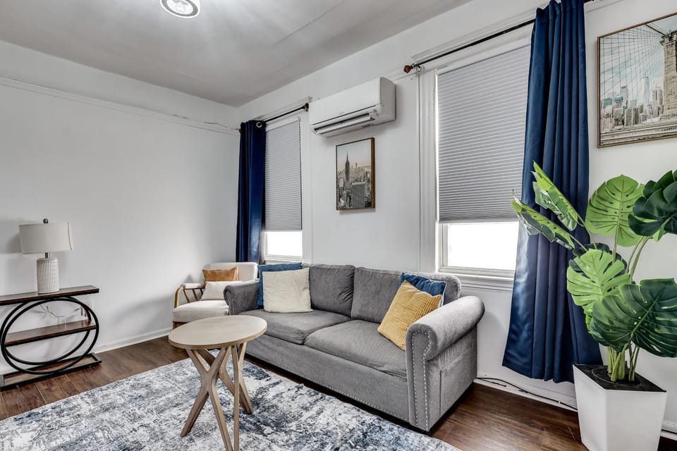 Pet-Friendly Lodi Apt By Public Transit & MetLife! Apartment in Bergen County