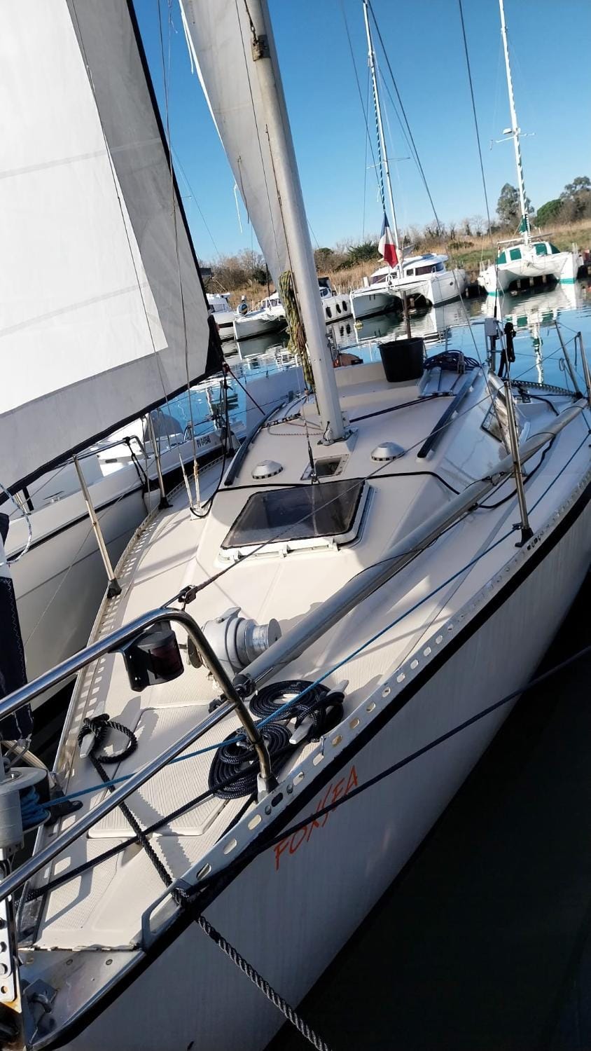 Nuit sur voilier Docked boat in Canet-en-Roussillon