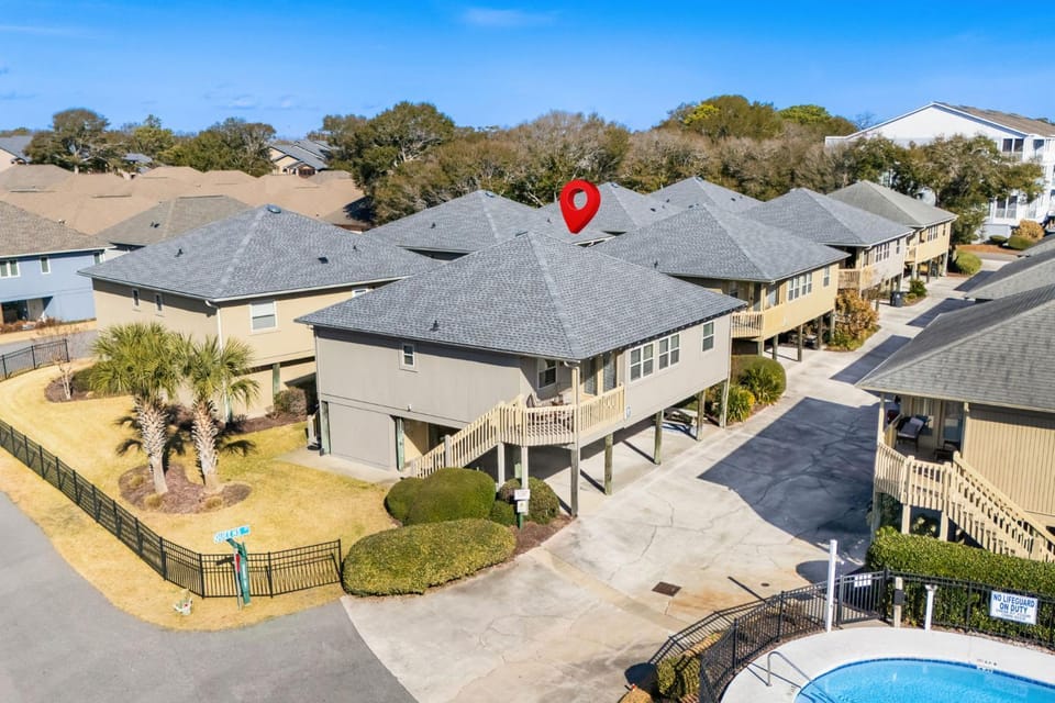 Guest Cottages #55G - Short Walk to Ocean House in South Carolina