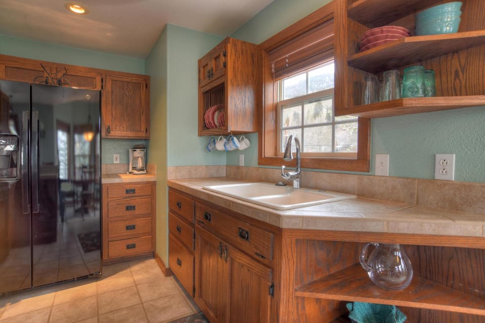 Roseview Loft in Creede CO Apartment in Creede