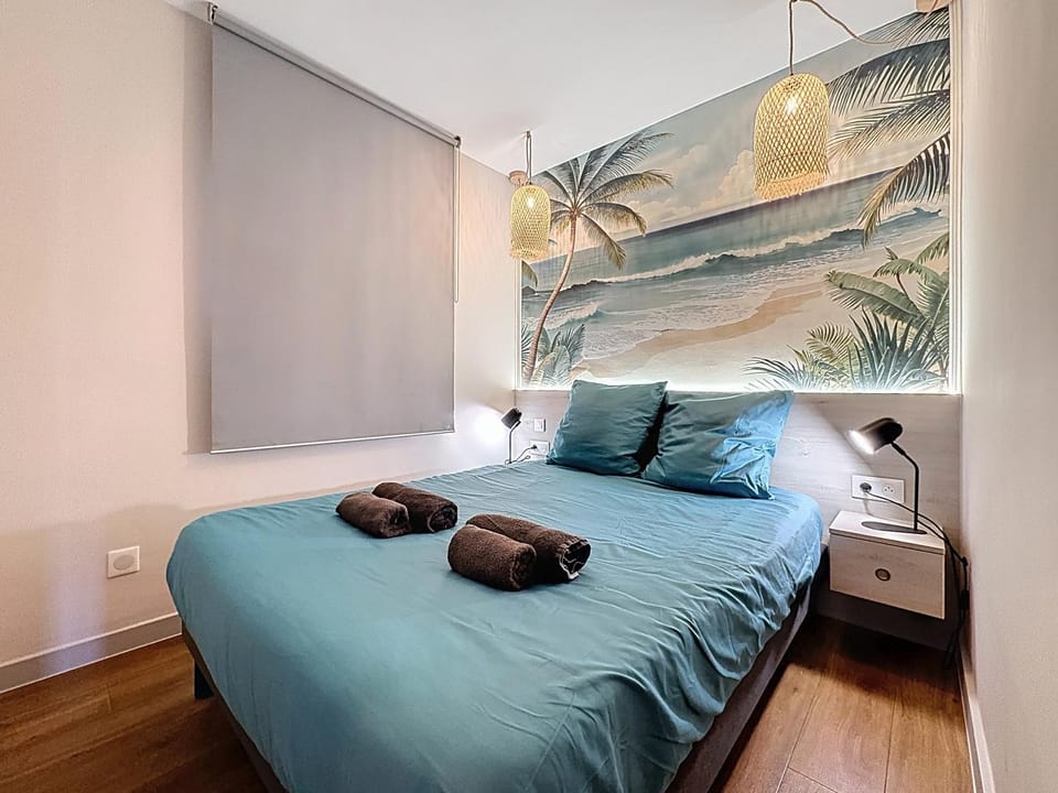 Bedroom, air conditioner, air conditioner