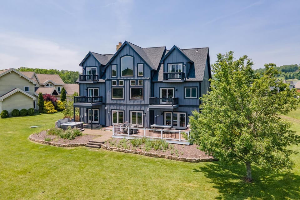 At Lakes Edge House in Deep Creek Lake
