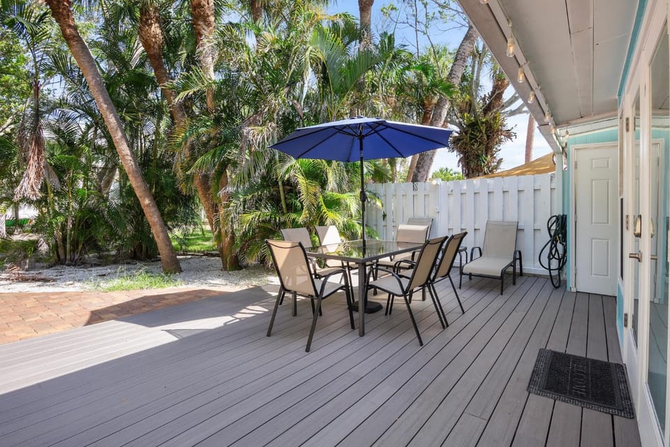 15 SS Cottage Apartment in Siesta Beach